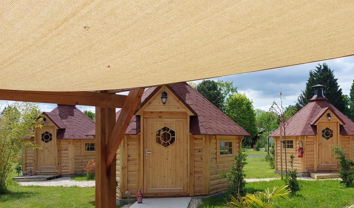 Camping Le Vallage Attigny Exterior foto